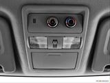  Courtesy lamps/ceiling controls photo